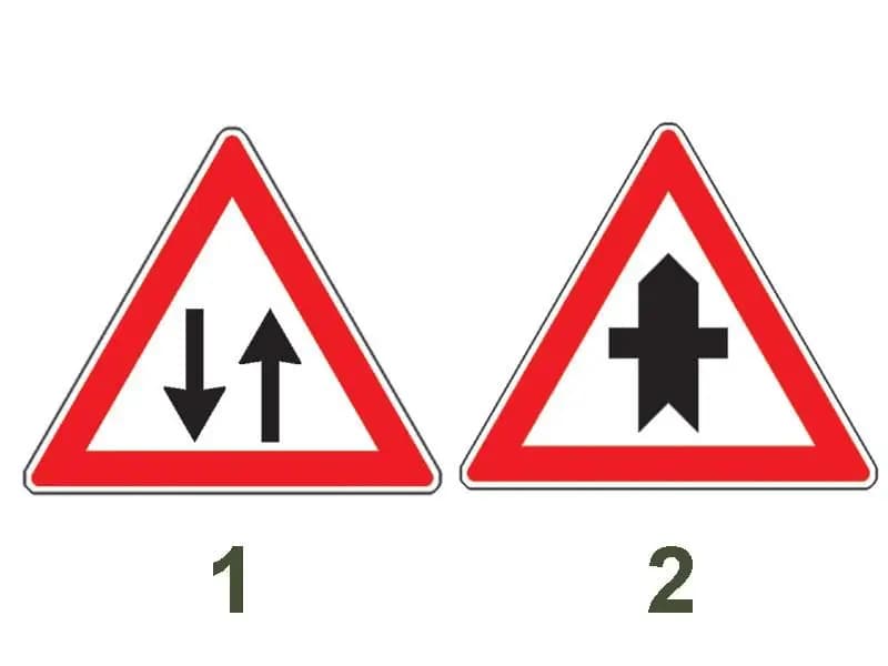 Care dintre cele două indicatoare avertizează conducătorii de motociclete că au prioritate?