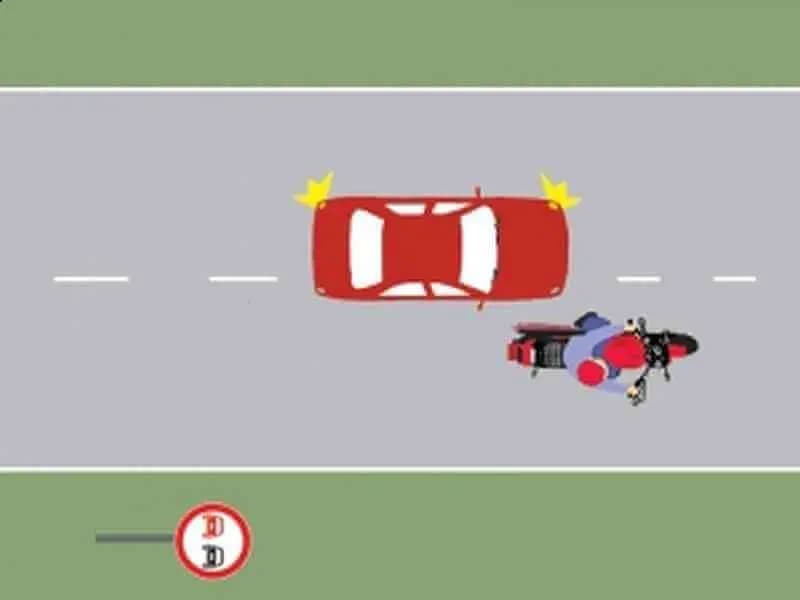 Care dintre cei doi conducatori nu circulă corect?